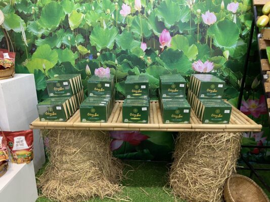 Lễ khai trương Không gian giới thiệu sản phẩm Ocop nông sản, đặc sản và Du lịch nông nghiệp tỉnh Đồng Tháp tại Hà Nội 3 8